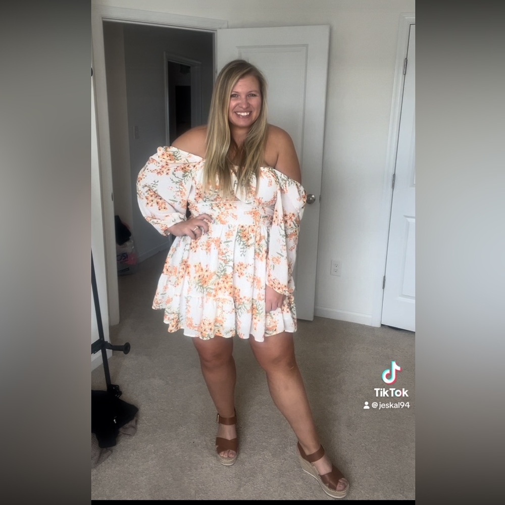 Amazon Dress! Orange, light green and white!